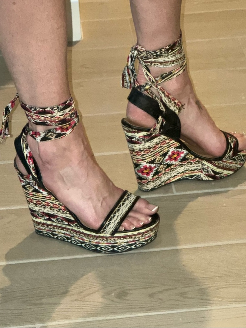 BAMBOO WESTERN ANKLE TIE UP WEDGES SZ 8